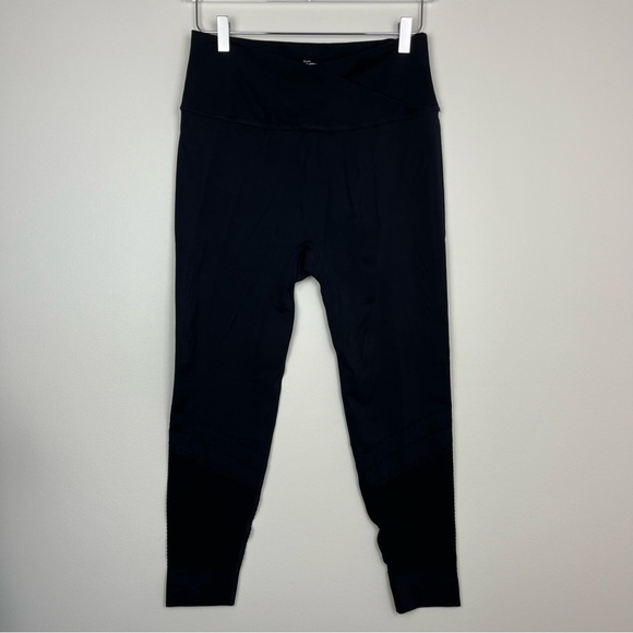 SHEFIT Seamless Athletic Cross Waist Leggings Womens Black 2Luxe - Picture 2 of 13